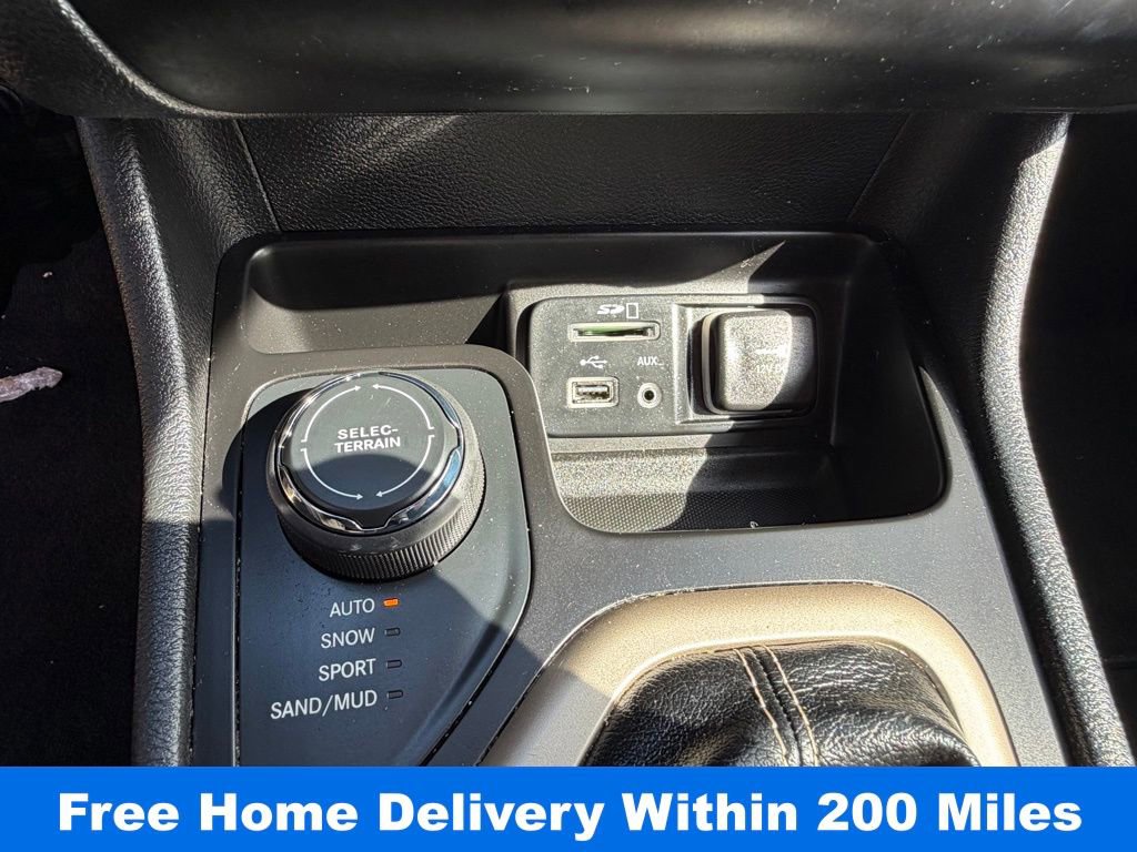 Used 2016 Jeep Cherokee Latitude image 24