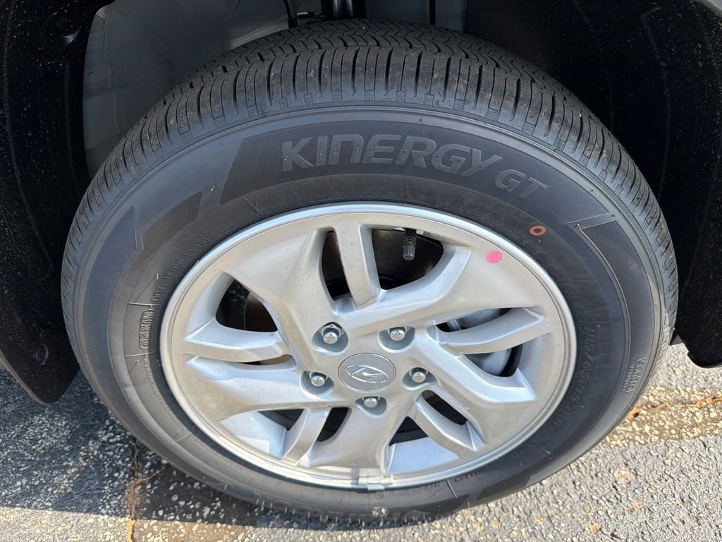 New 2026 Hyundai Venue SE image 12