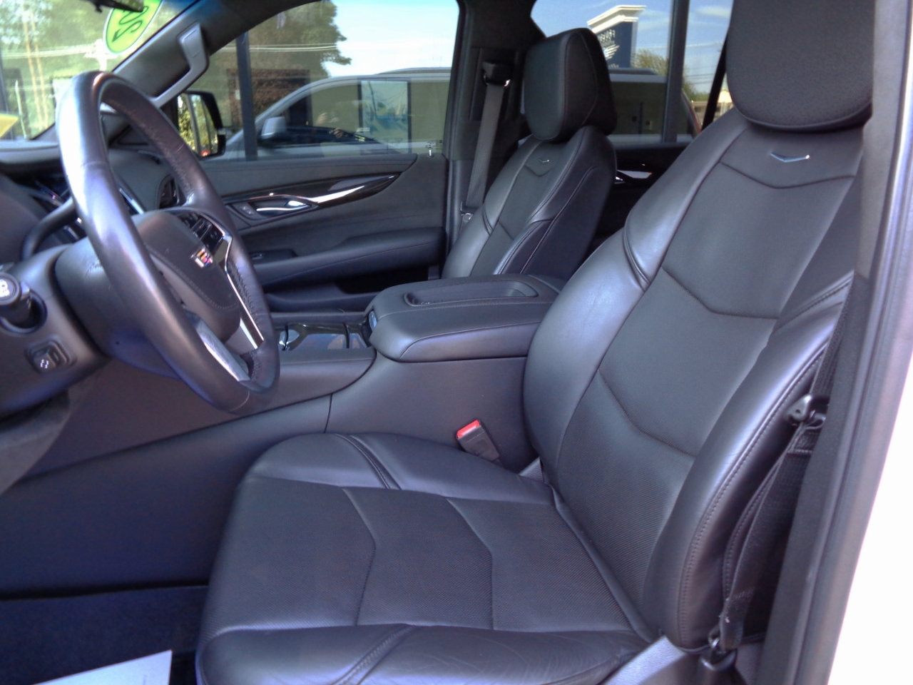 Used 2019 Cadillac Escalade ESV Platinum image 9