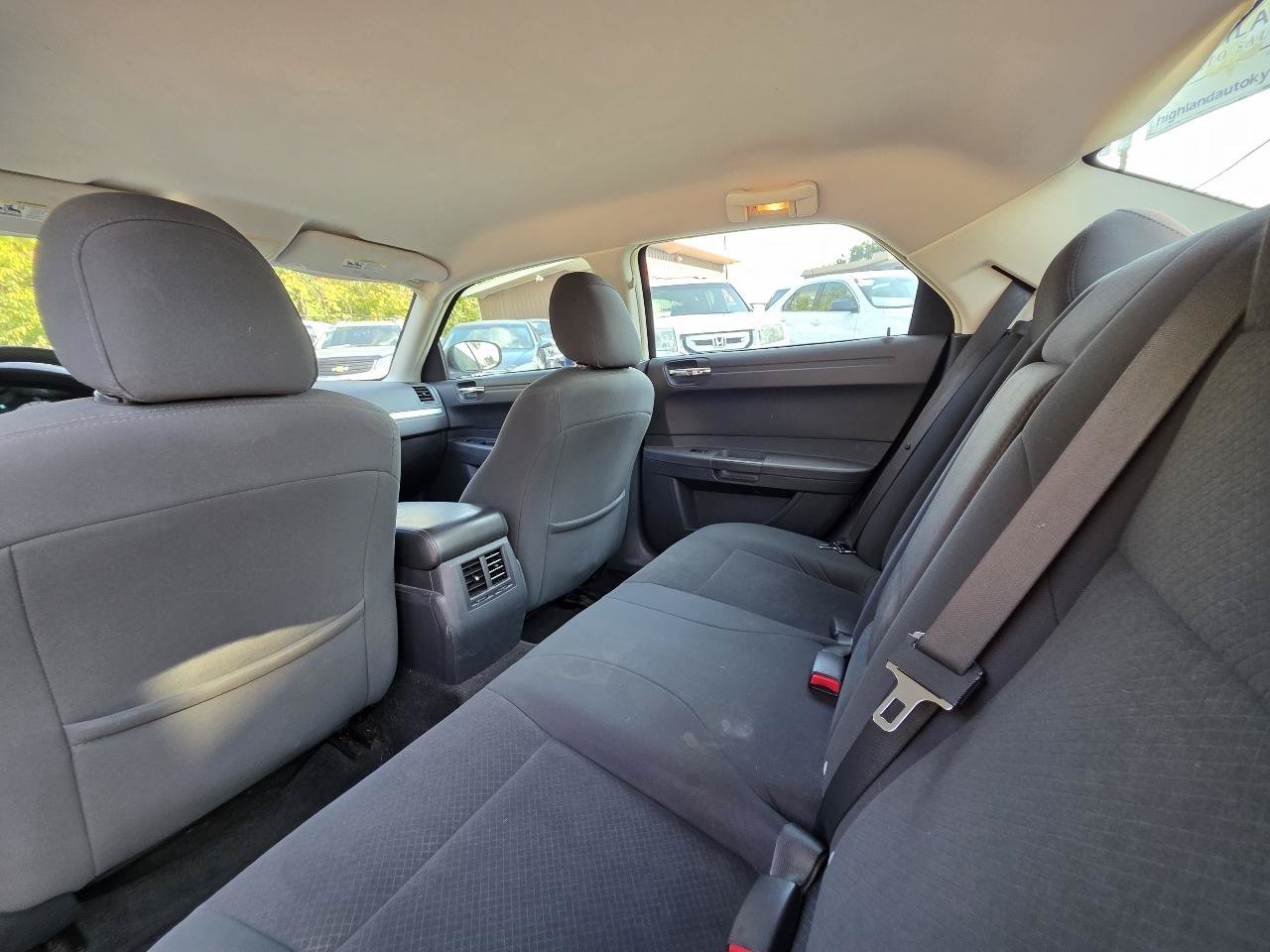 Used 2008 Chrysler 300 LX RWD image 26