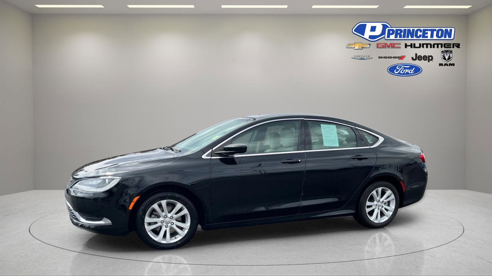 Used 2016 Chrysler 200 Limited image 4