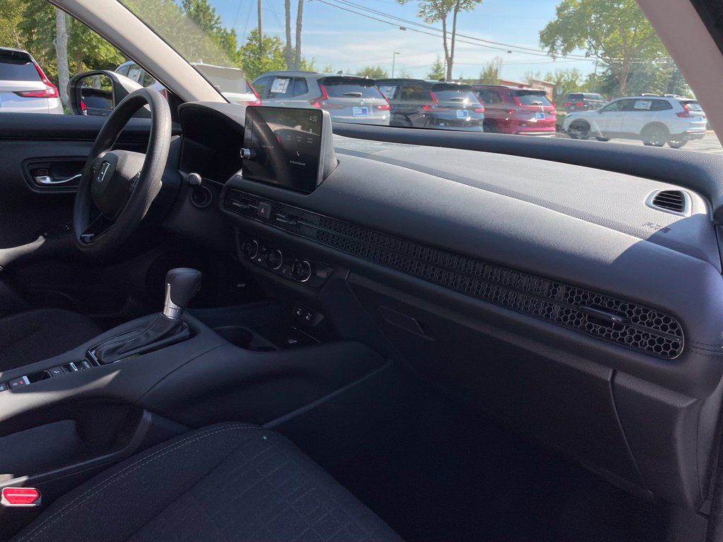 Certified 2026 Honda HR-V LX image 33