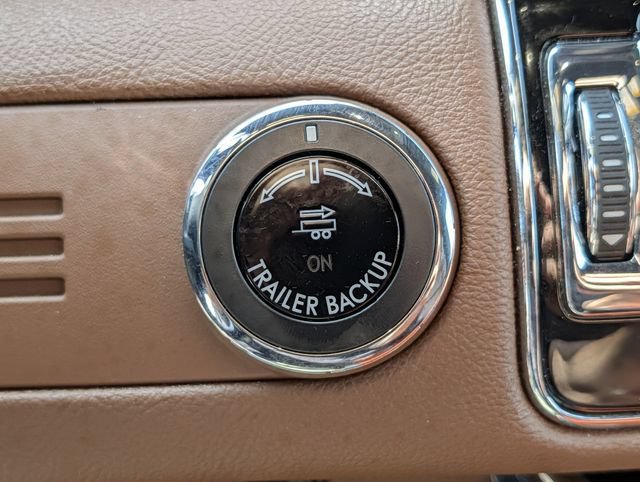 Used 2024 Lincoln Navigator Reserve AWD/4WD image 19