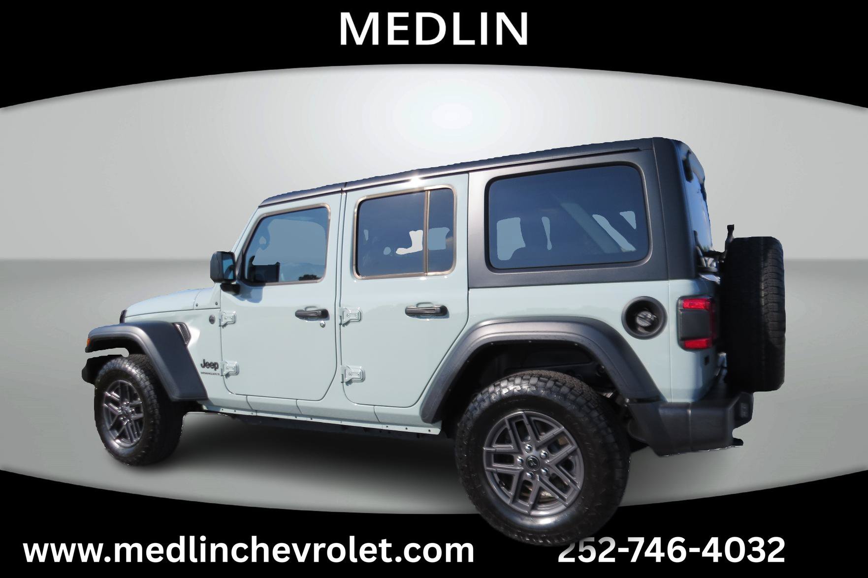 Used 2024 Jeep Wrangler Unlimited Sport AWD/4WD image 4