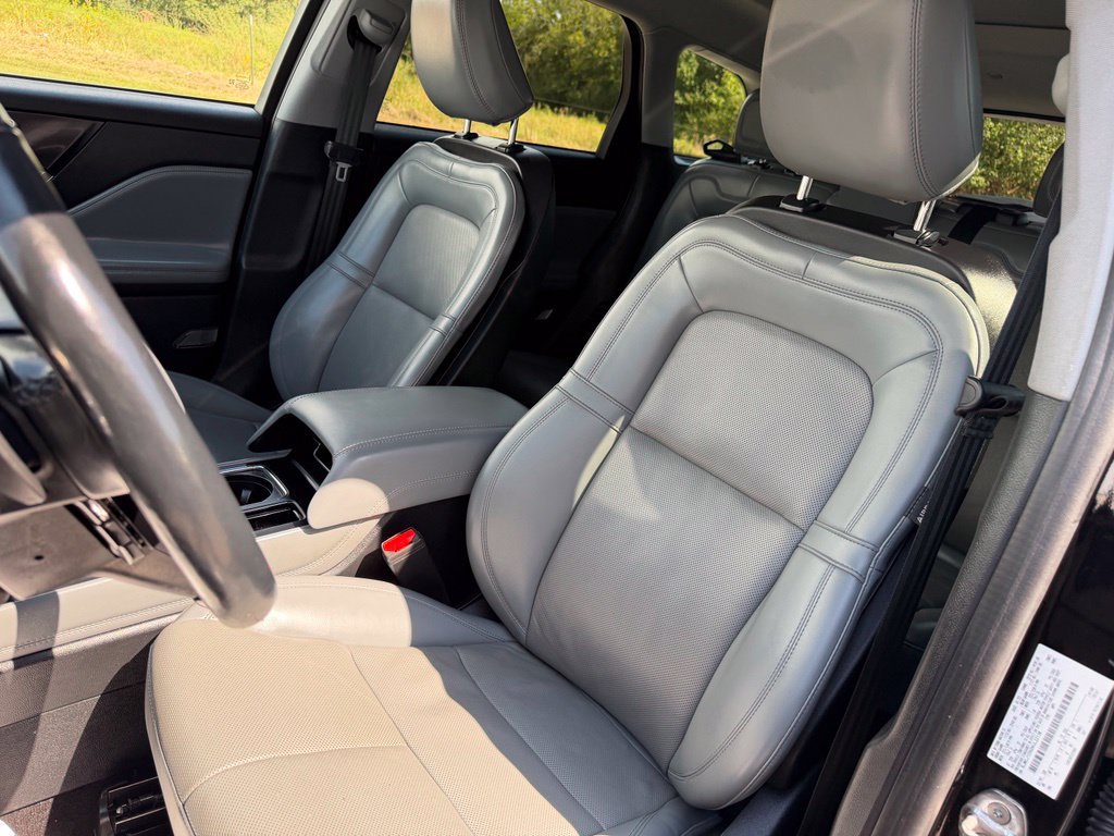 Used 2022 Lincoln Corsair AWD w/ Premium Package image 18