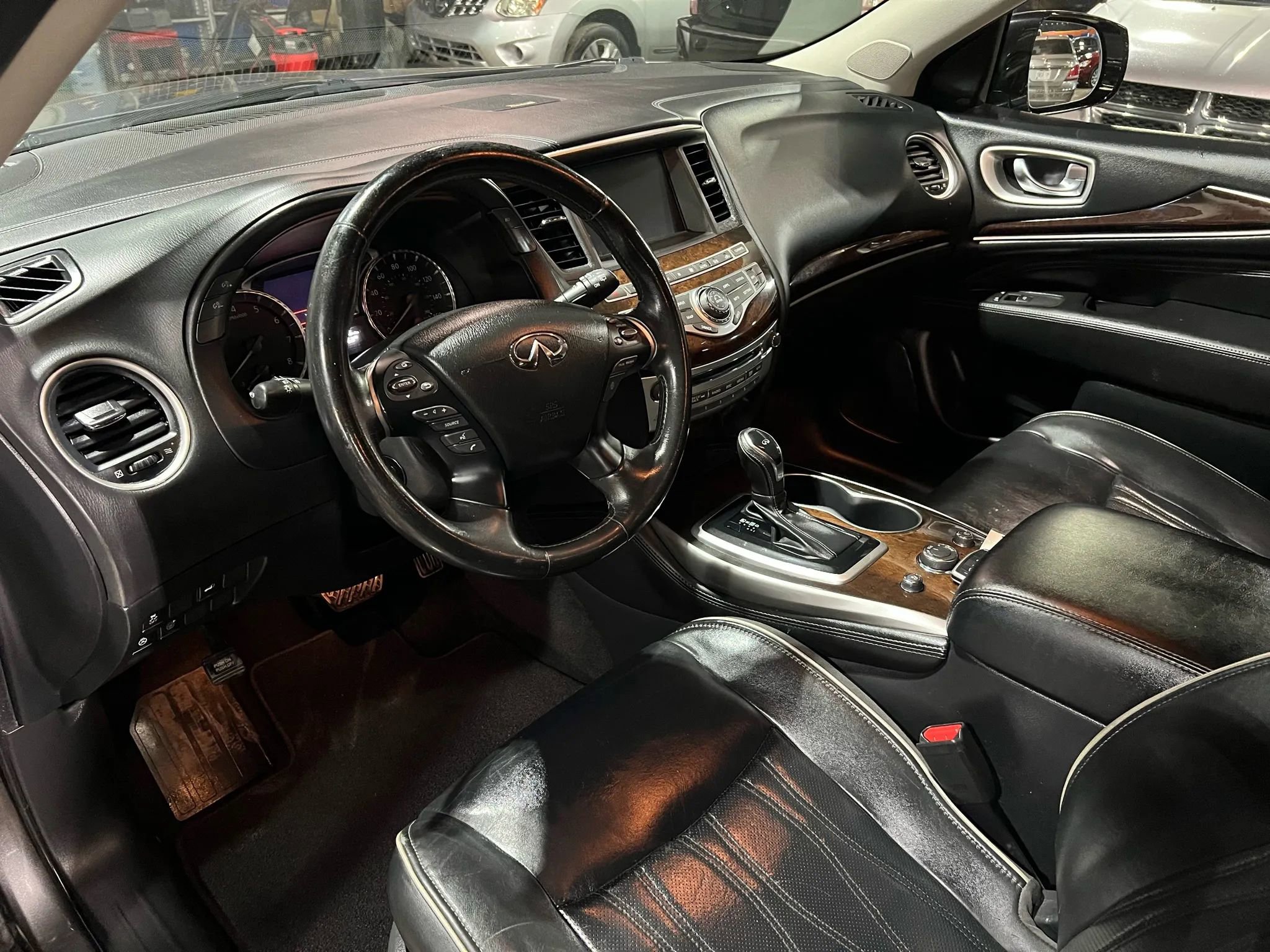 Used 2019 INFINITI QX60 Luxe w/ Sensory Package image 9