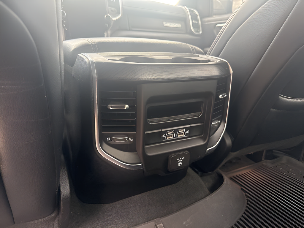 Used 2023 RAM 1500 Laramie AWD/4WD image 11