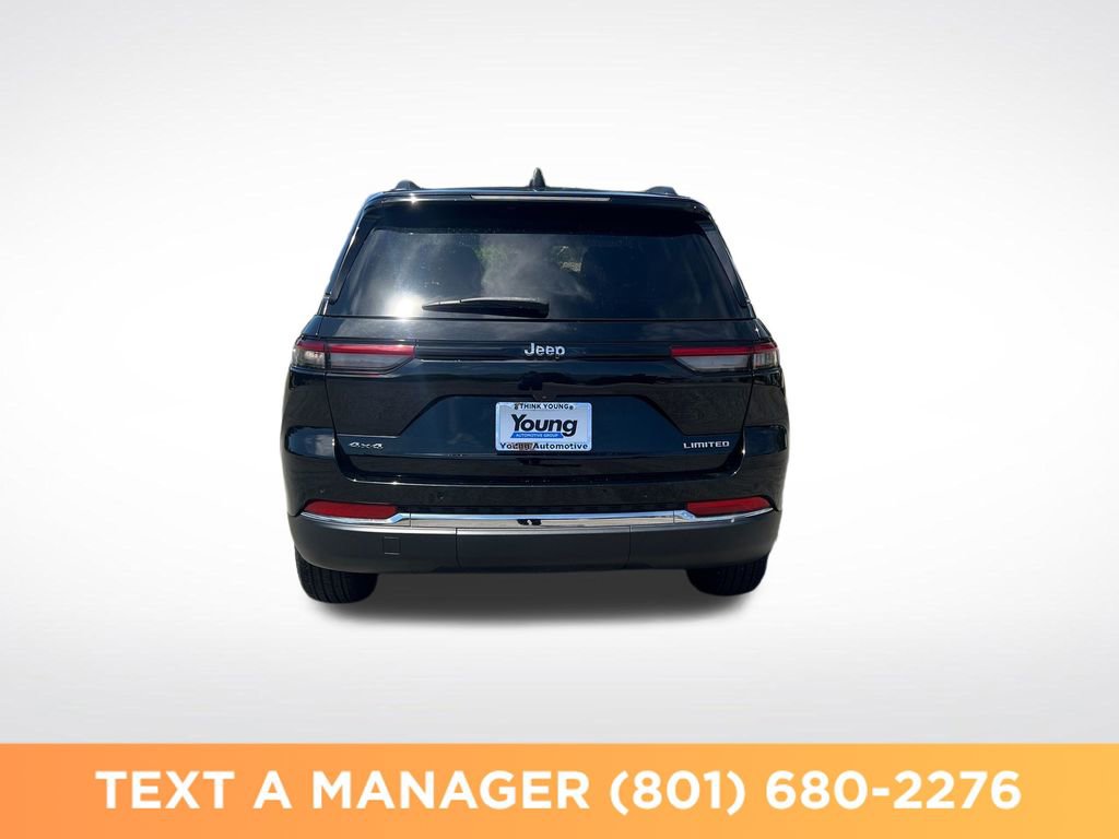 Used 2023 Jeep Grand Cherokee Limited w/ Trailer Tow Prep Group (B) AWD/4WD image 4