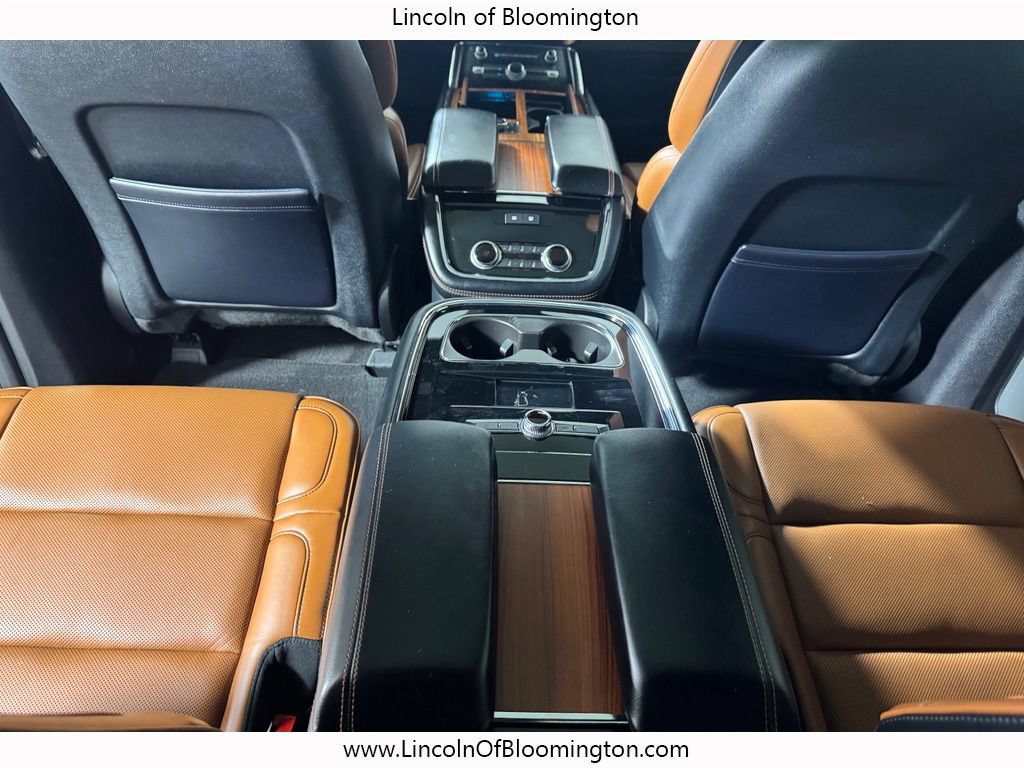 Used 2019 Lincoln Navigator Reserve AWD/4WD image 12
