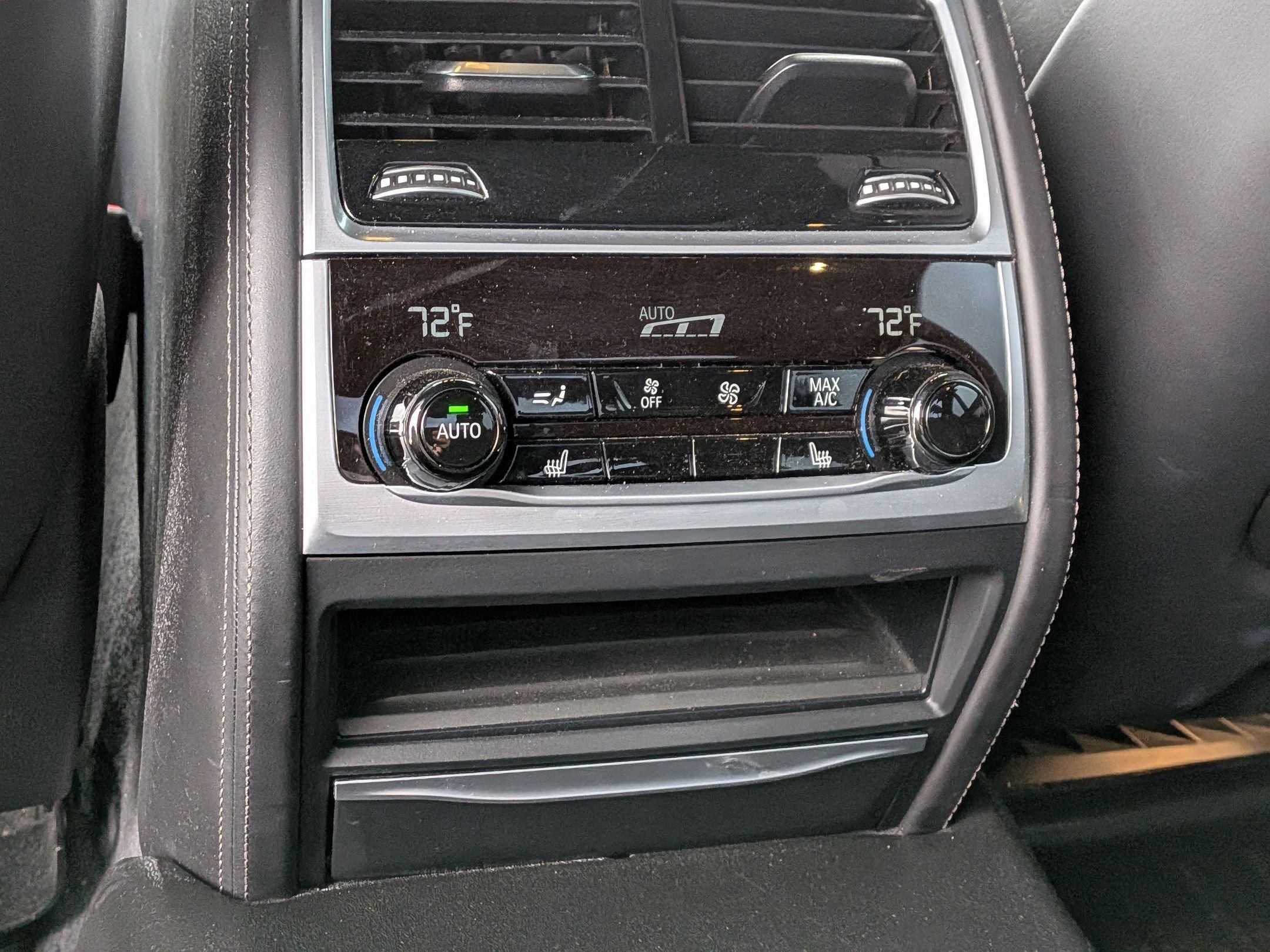 Used 2019 BMW 750i xDrive w/ Executive Package AWD/4WD image 26