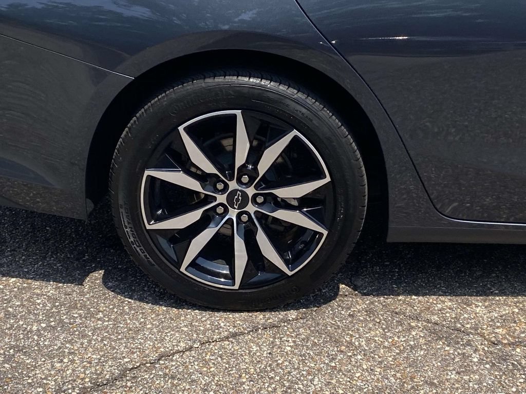 Used 2021 Chevrolet Malibu RS FWD image 11
