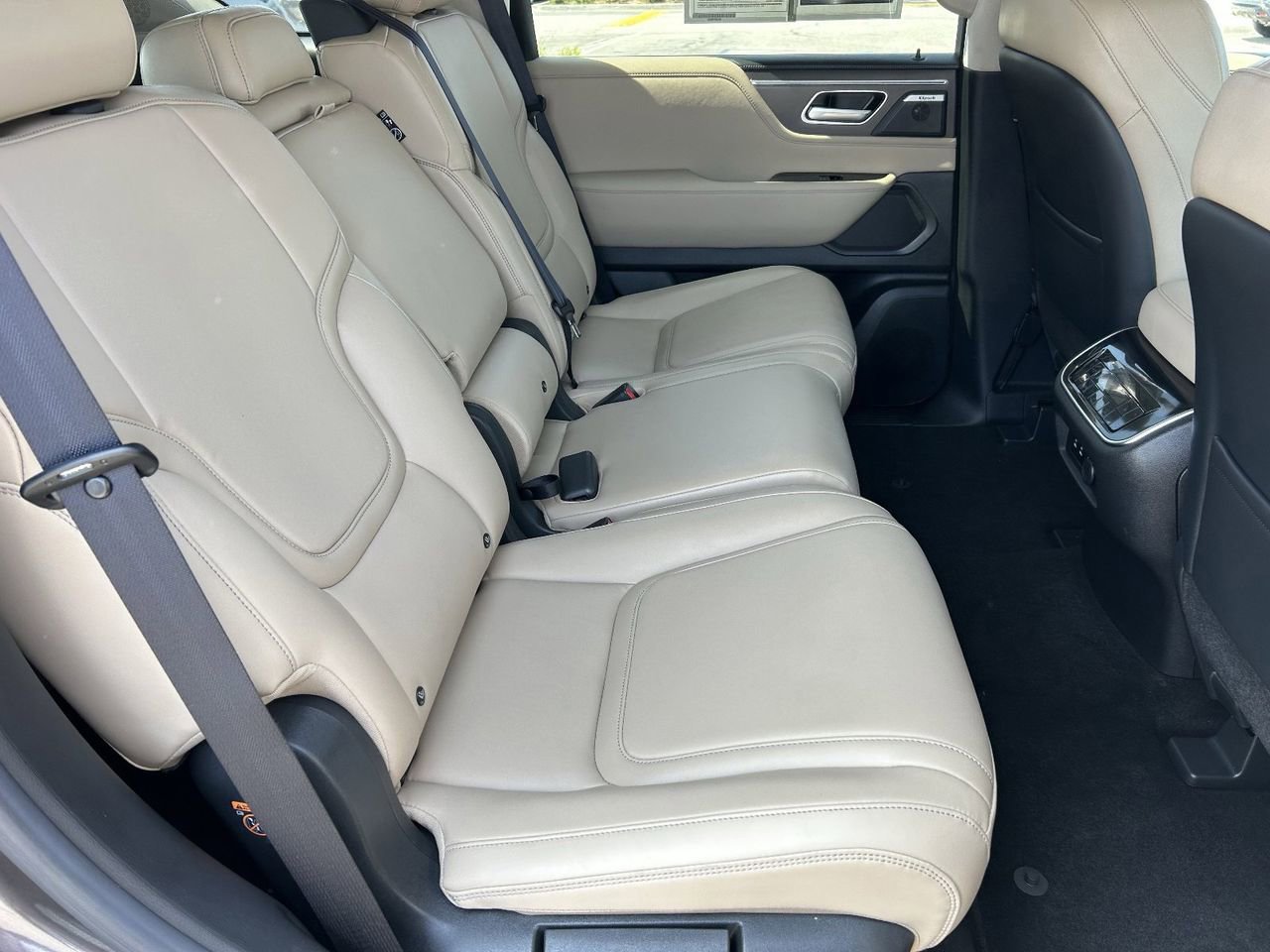 Certified 2025 INFINITI QX80 Pure w/ Cargo Package image 12