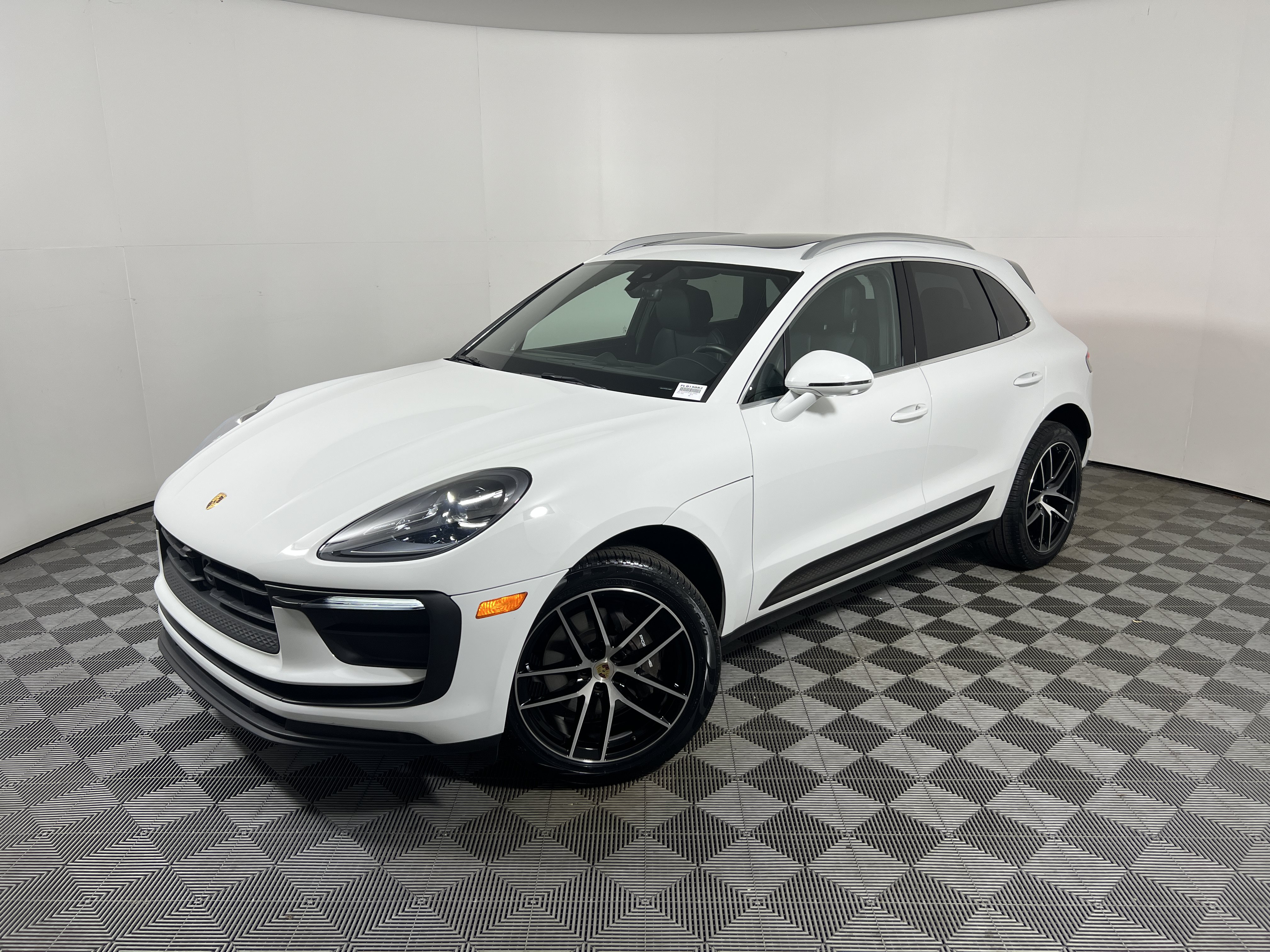 Certified 2024 Porsche Macan