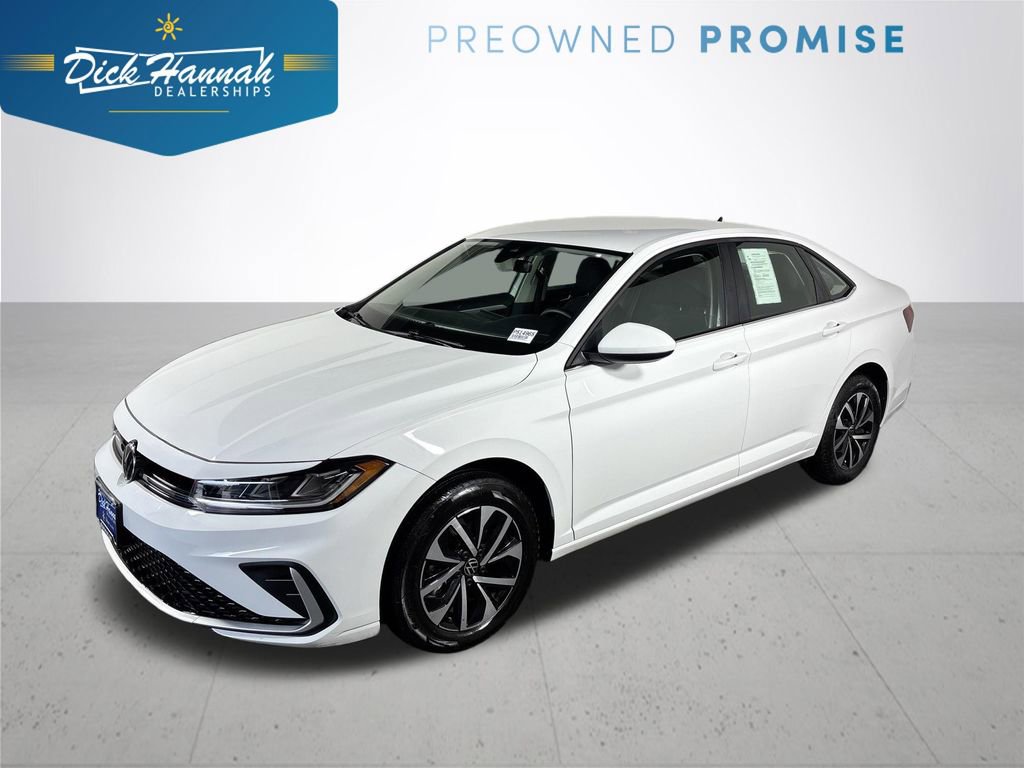 Used 2025 Volkswagen Jetta S image 1