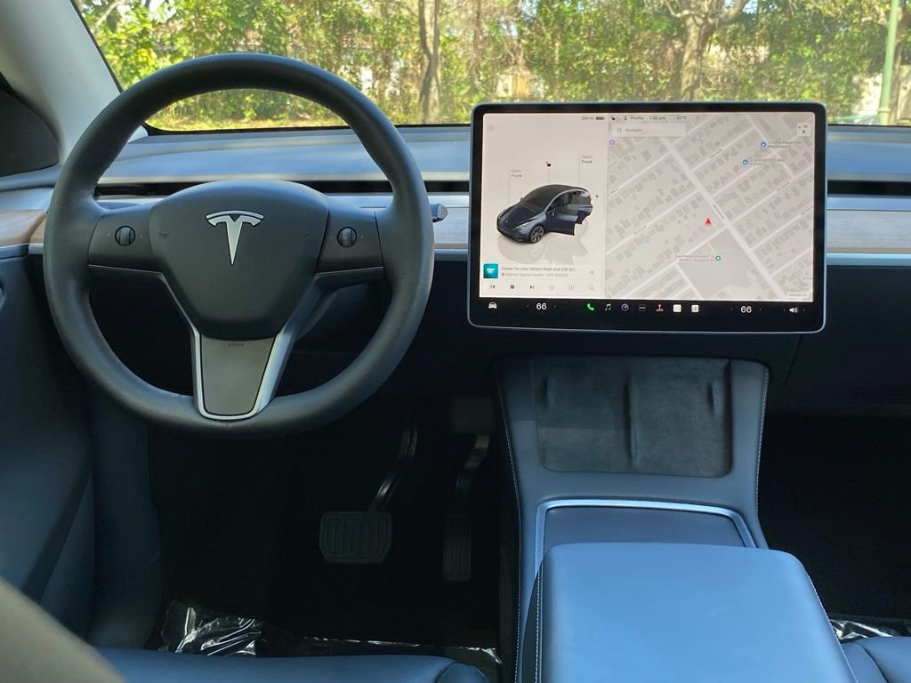 Used 2025 Tesla Model Y Long Range image 33