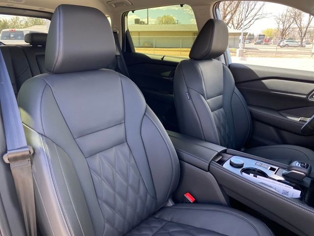 New 2026 Nissan Rogue Platinum image 9