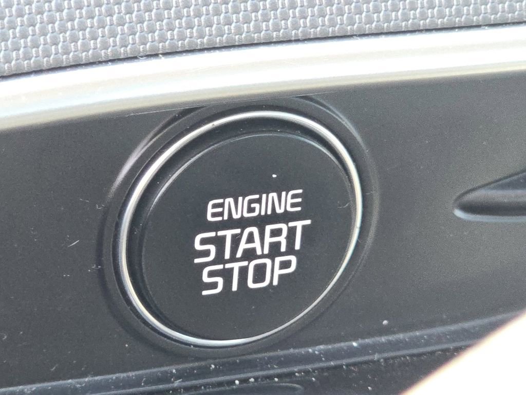 Used 2025 Kia K5 LXS image 31