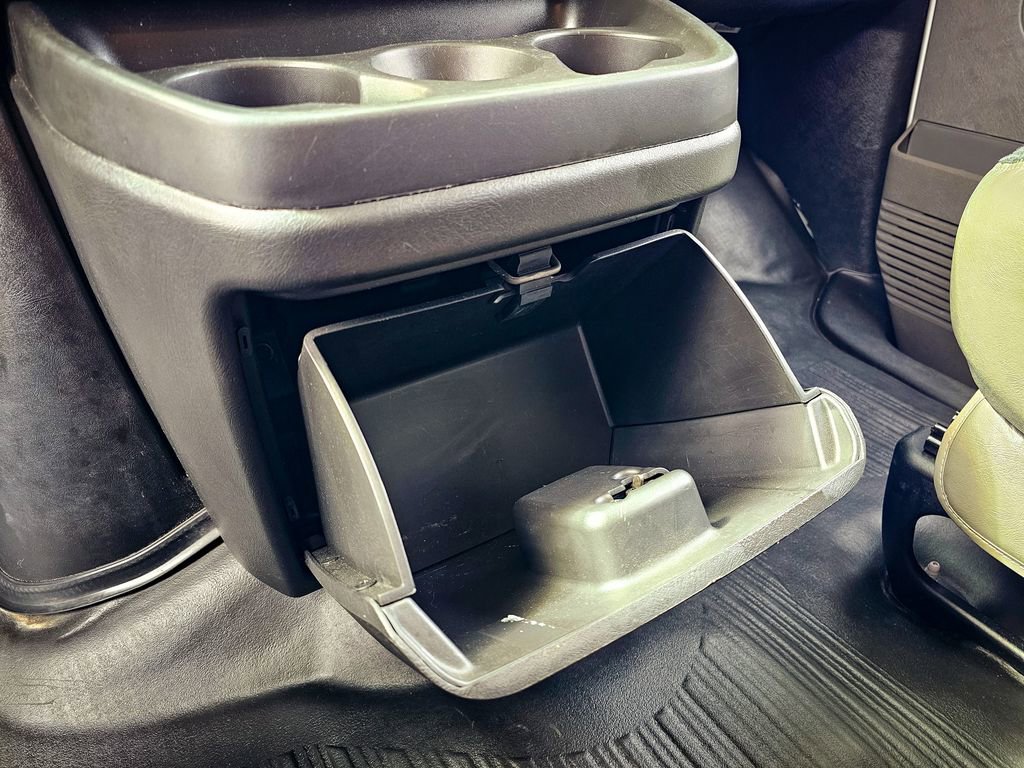 Used 2024 GMC Savana 2500 w/ Driver Convenience Package image 22