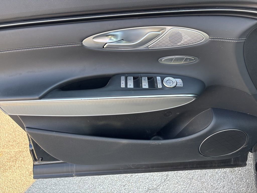 Used 2025 Genesis GV70 2.5T Select w/ Select Package image 11