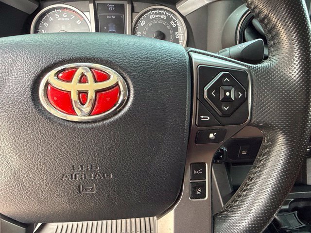 Used 2018 Toyota Tacoma SR5 RWD image 38