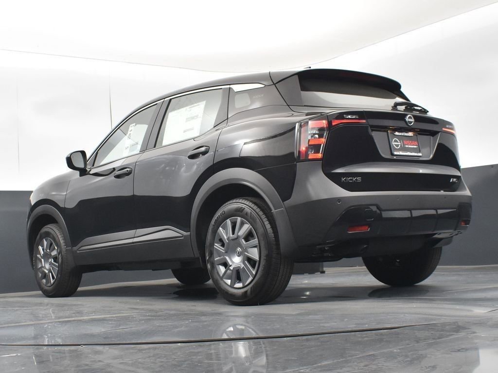 Used 2025 Nissan Kicks S image 38