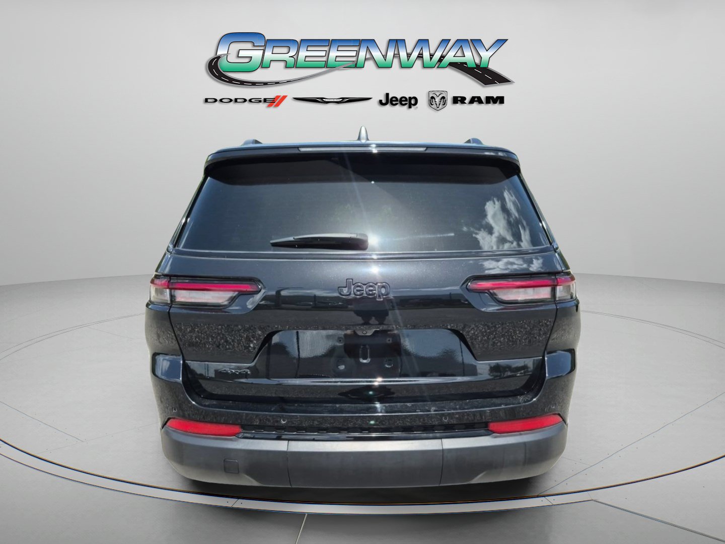 Used 2023 Jeep Grand Cherokee L Altitude AWD/4WD image 2