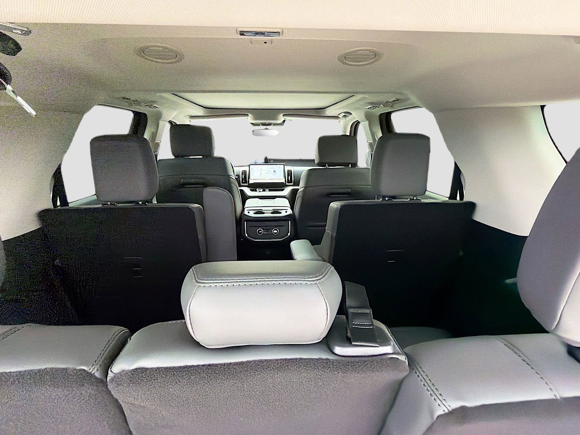 New 2026 Ford Expedition Active image 35