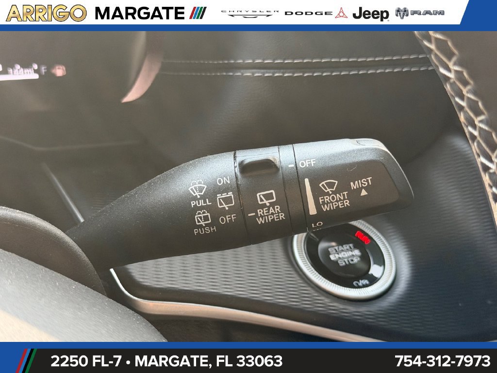 Used 2024 Jeep Grand Cherokee Altitude RWD image 34