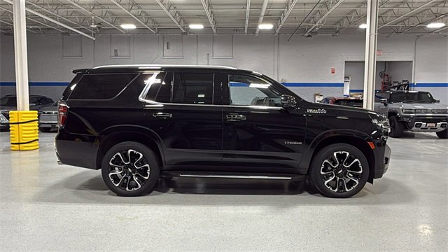 Used 2022 Chevrolet Tahoe High Country image 3