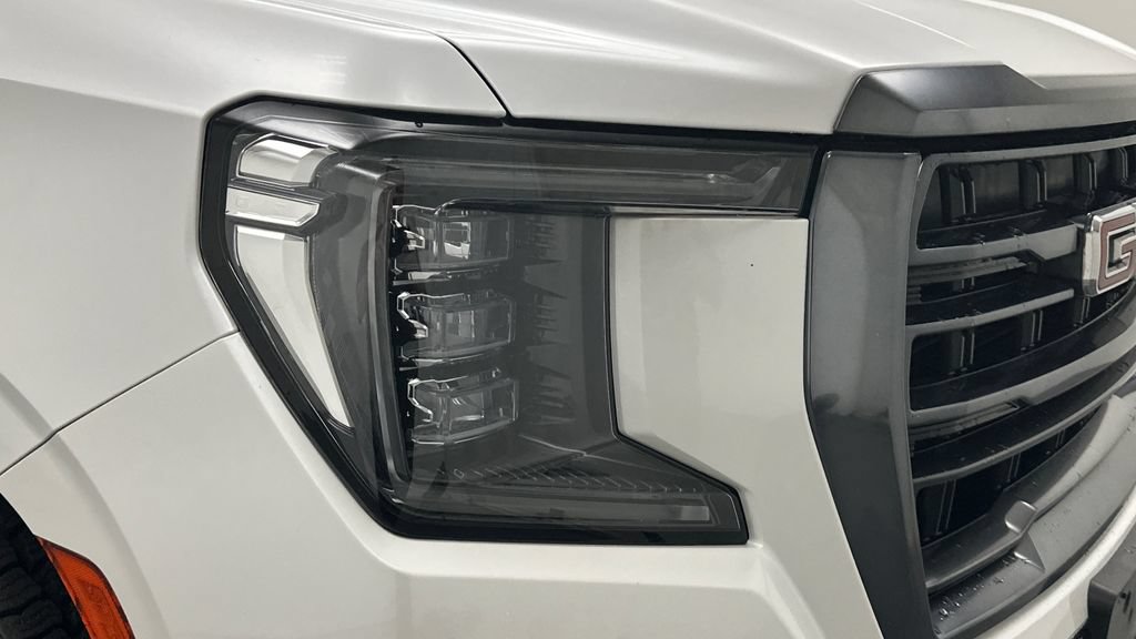 Used 2022 GMC Yukon XL AT4 AWD/4WD image 25