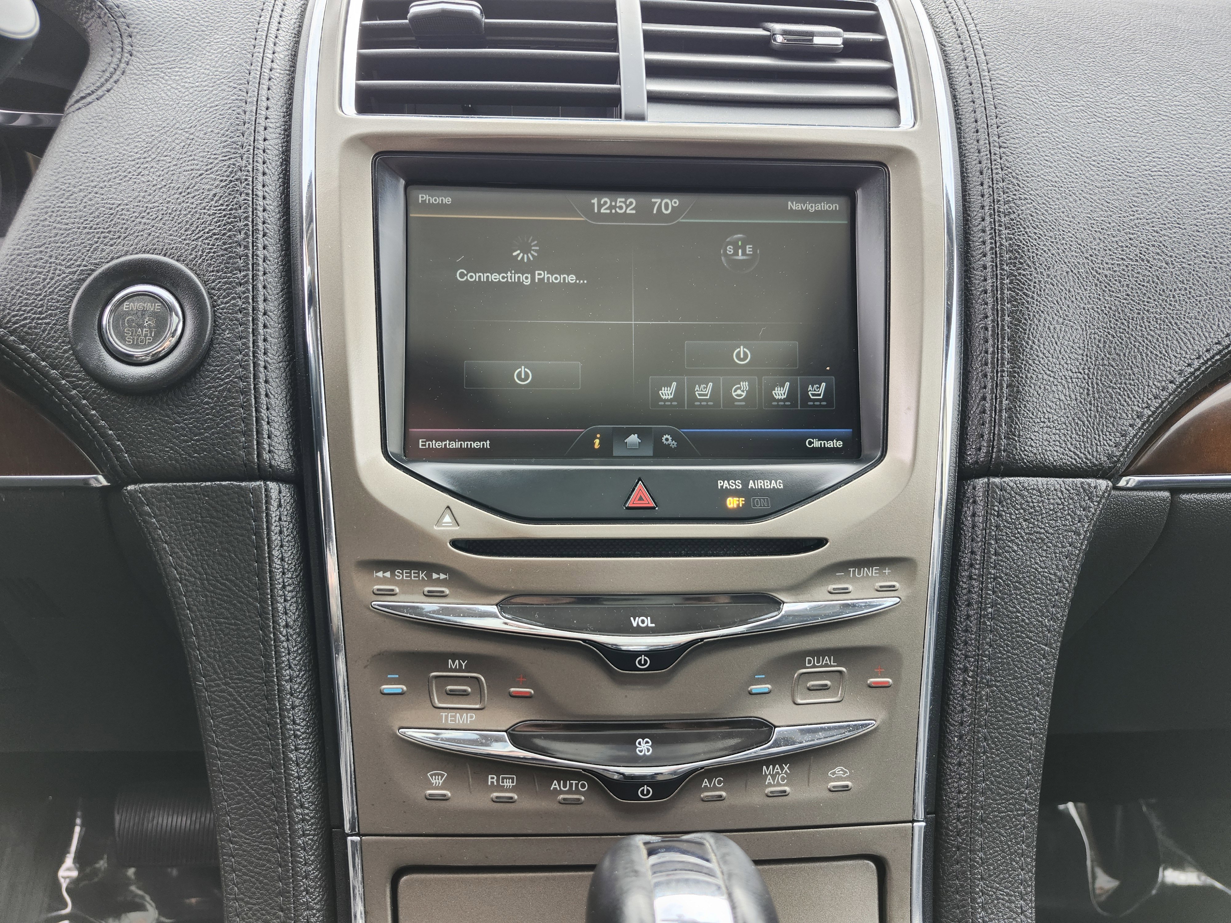 Used 2014 Lincoln MKX AWD w/ Equipment Group 101A image 34