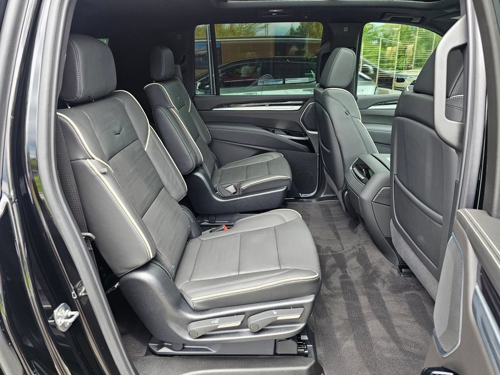 Certified 2026 Cadillac Escalade ESV Sport w/ Touring Package AWD/4WD image 12