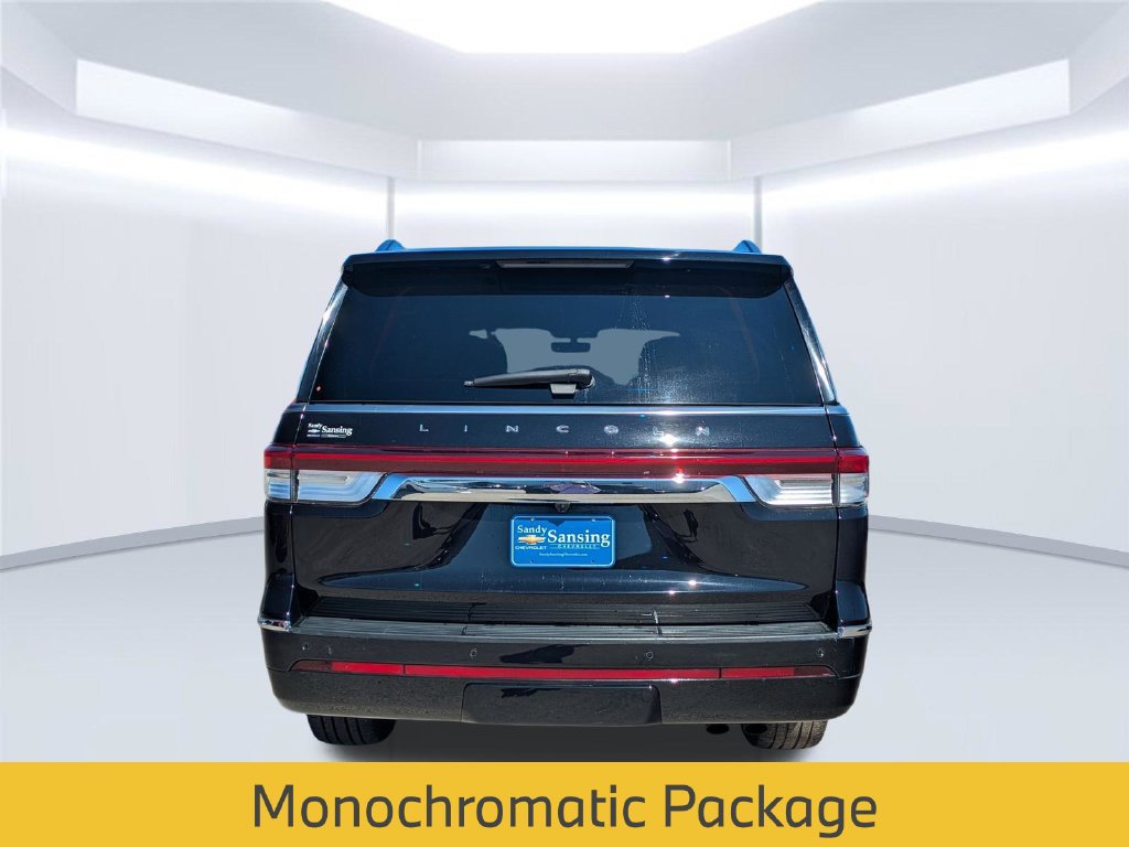 Used 2023 Lincoln Navigator L Reserve RWD image 5
