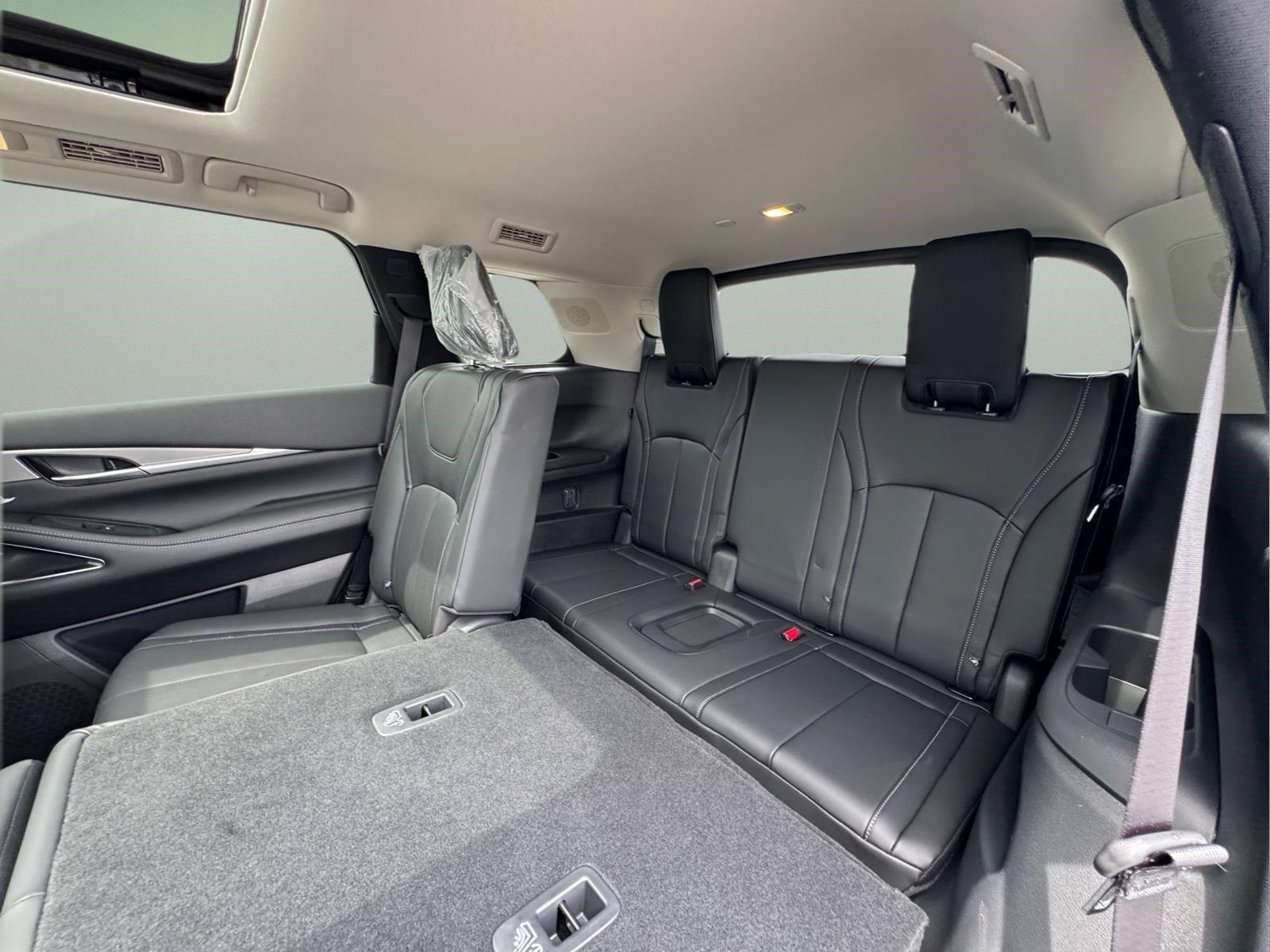 New 2027 INFINITI QX60 Luxe w/ Cargo Package FWD image 15