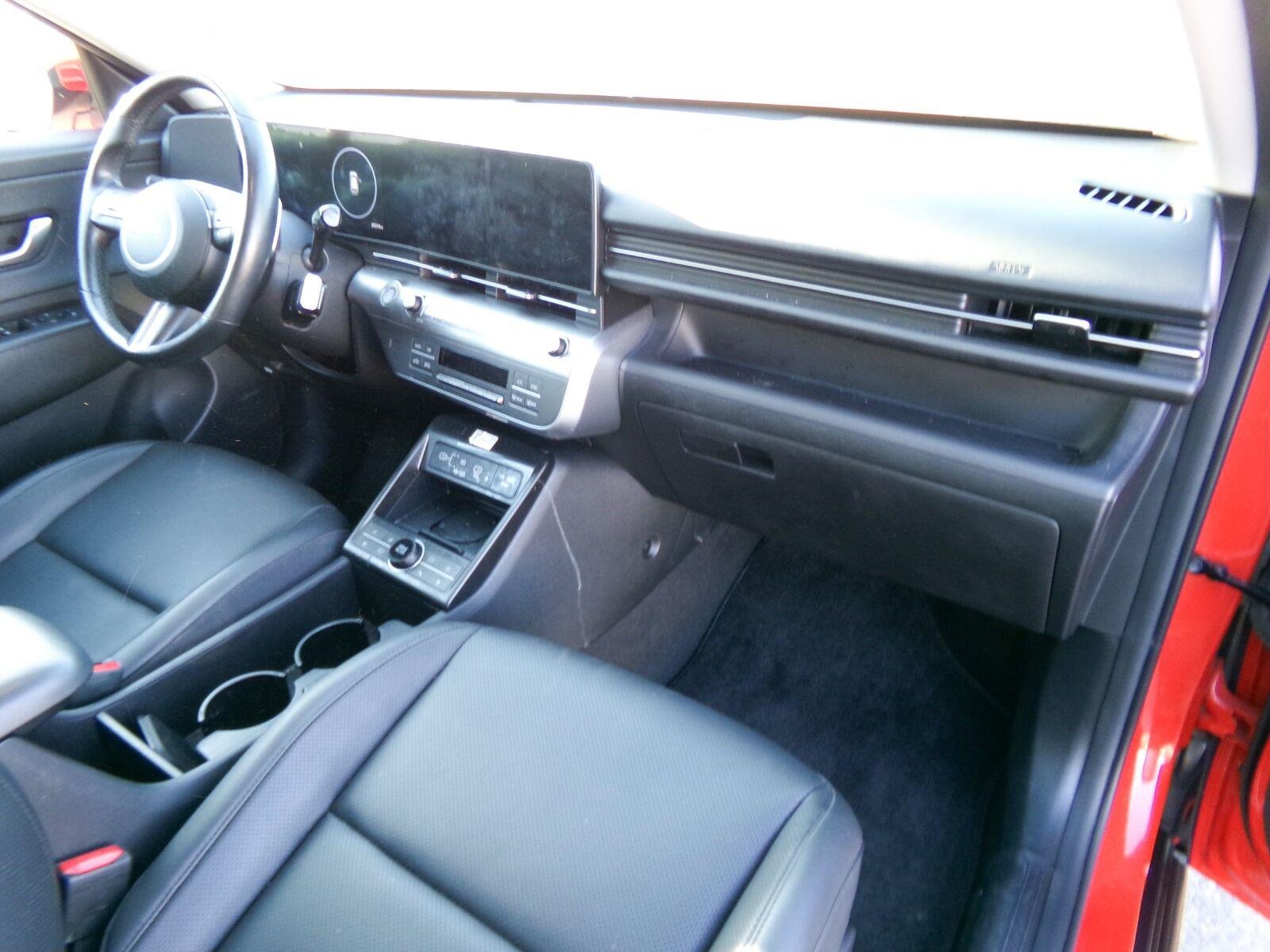 Used 2024 Hyundai Kona Limited FWD image 16