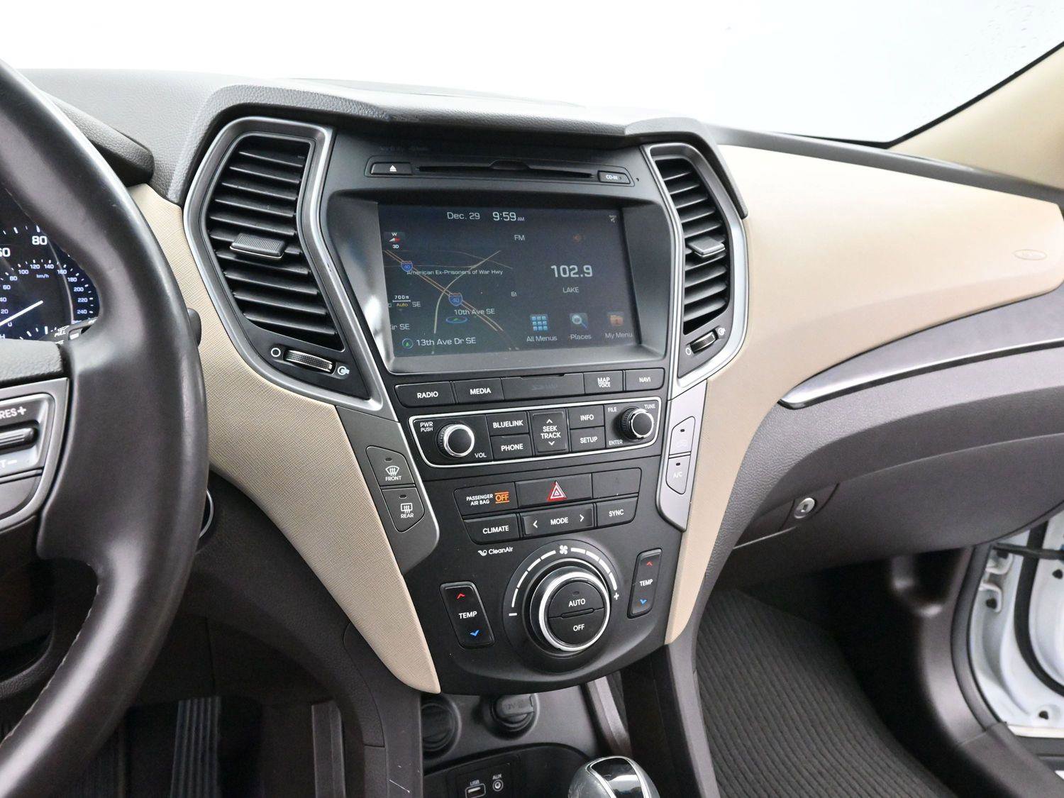 Used 2017 Hyundai Santa Fe Sport w/ 2.4L Tech Package 04 image 19