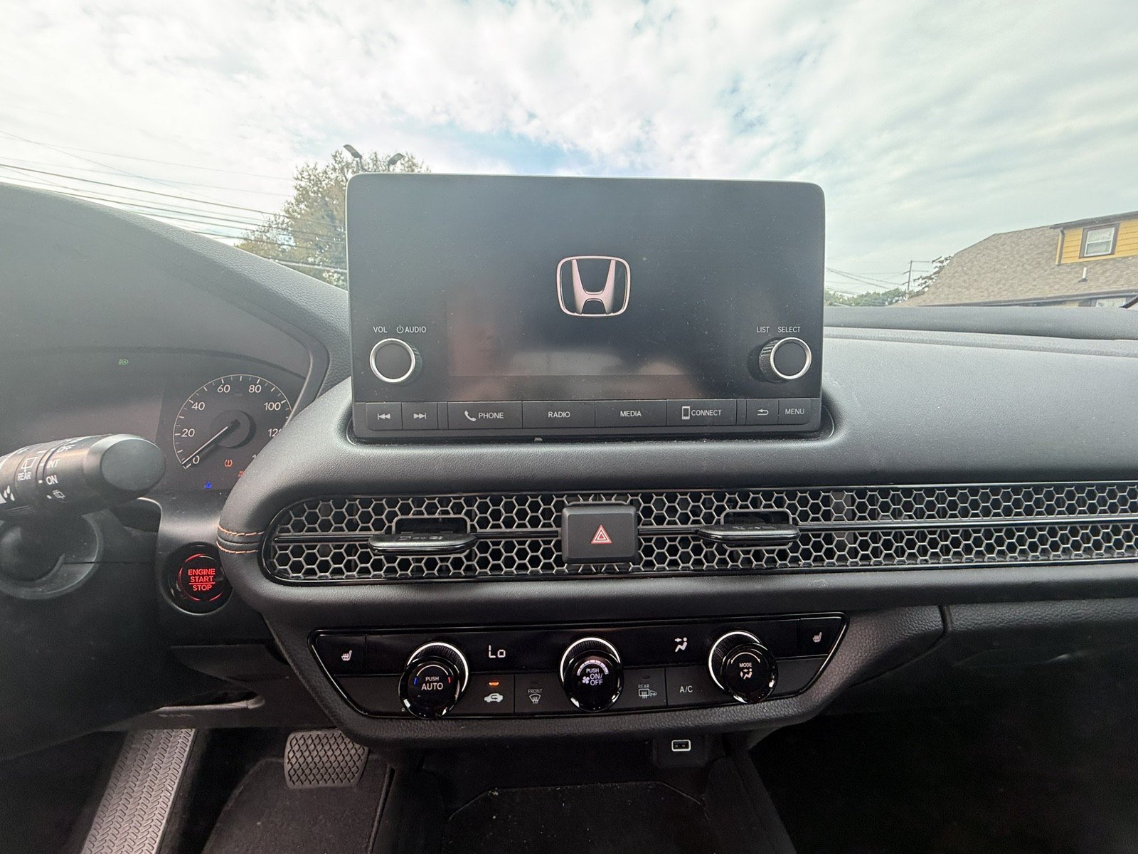 Used 2024 Honda HR-V Sport image 9
