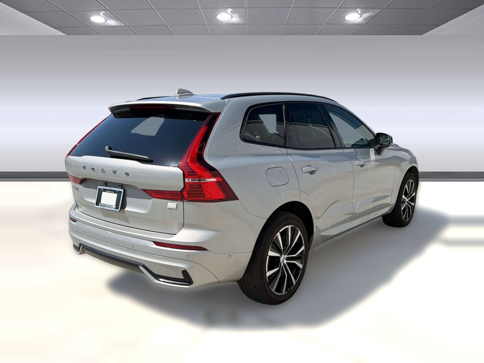 Certified 2023 Volvo XC60 T8 Plus w/ Climate Package AWD/4WD image 9