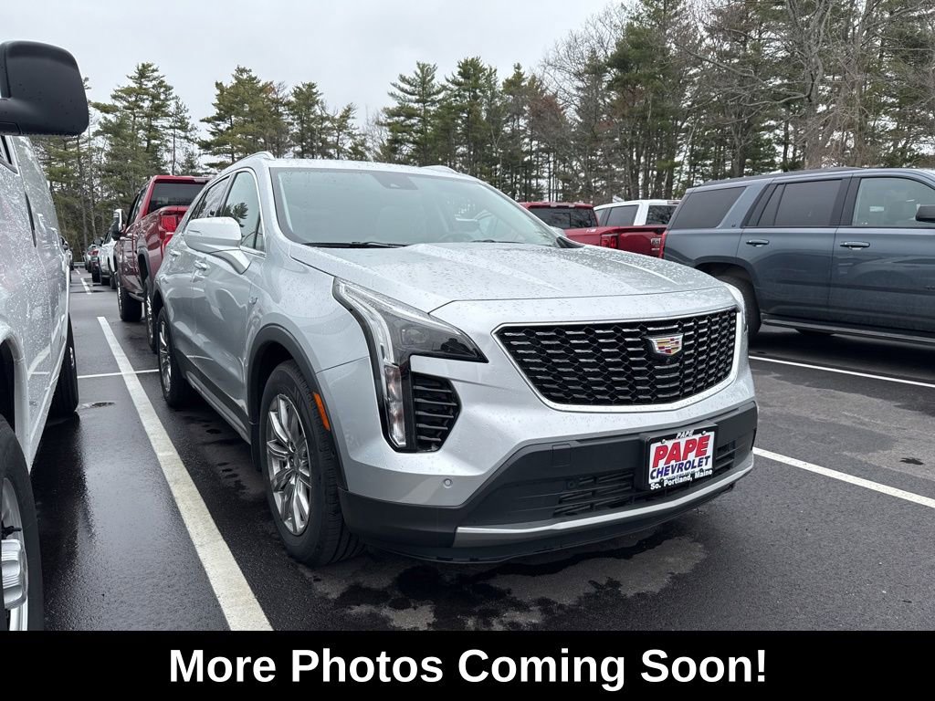 Used 2022 Cadillac XT4 Premium Luxury w/ Enhanced Visibility Package AWD/4WD image 2