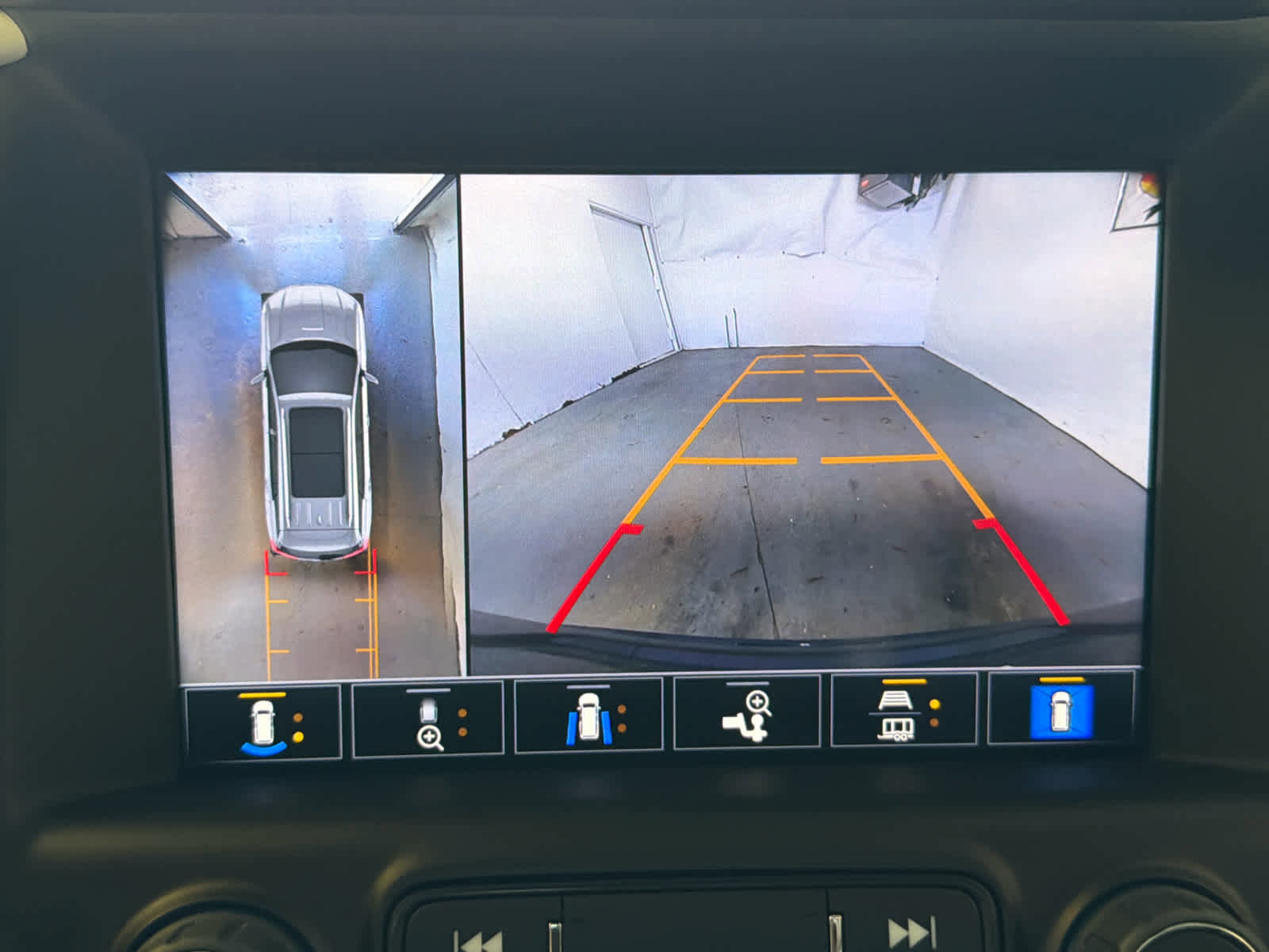 Used 2023 GMC Terrain SLT w/ LPO, 'HIT The Road' Package image 49