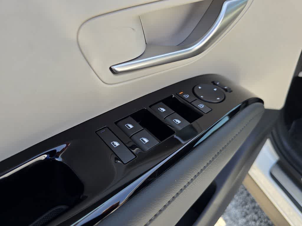 New 2026 Hyundai Tucson Limited FWD image 17