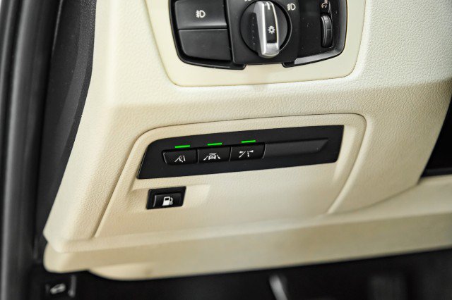 Used 2018 BMW 330e RWD image 21