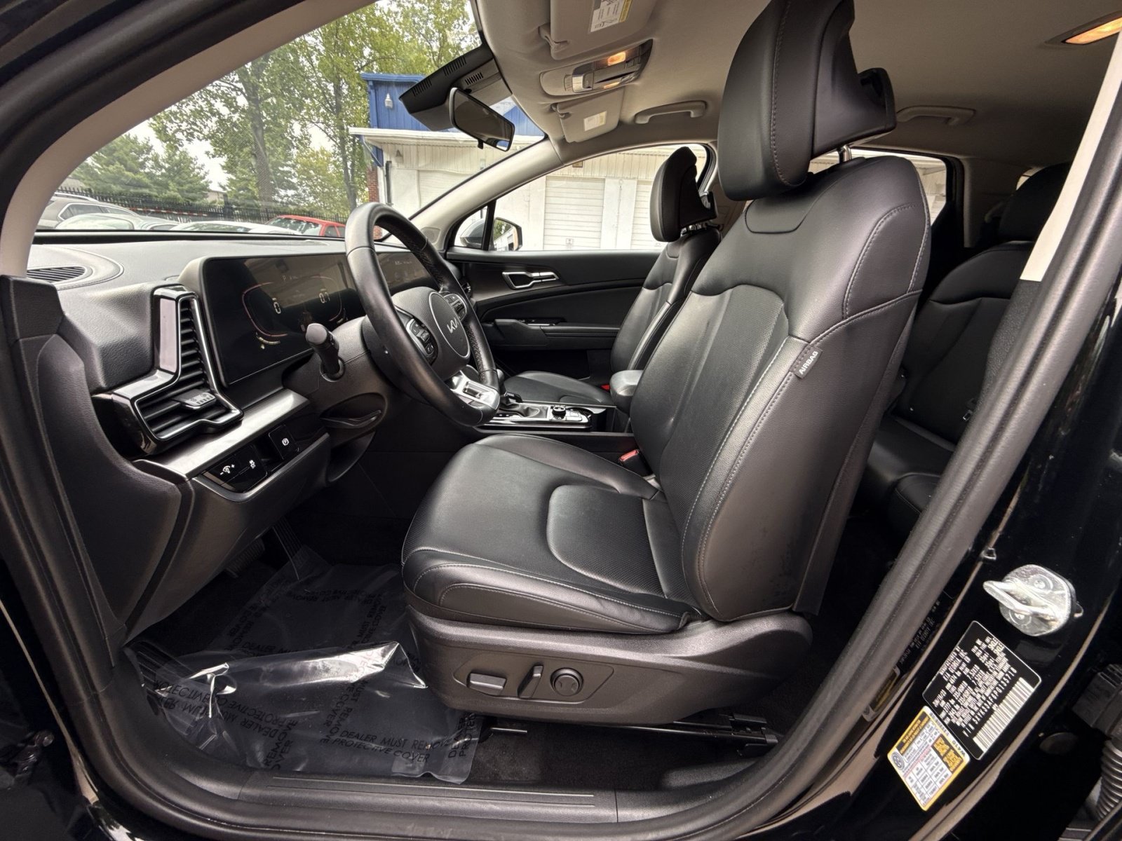 Used 2023 Kia Sportage EX FWD image 17