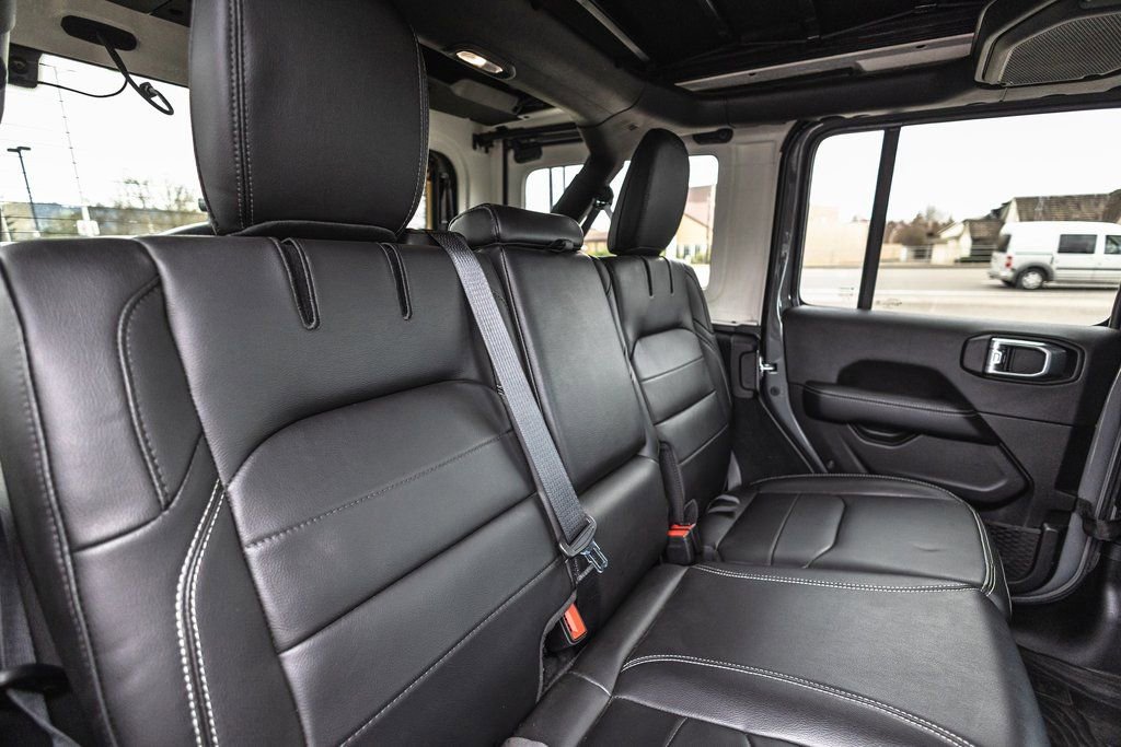 Used 2022 Jeep Wrangler Unlimited Sahara w/ Cold Weather Group image 33