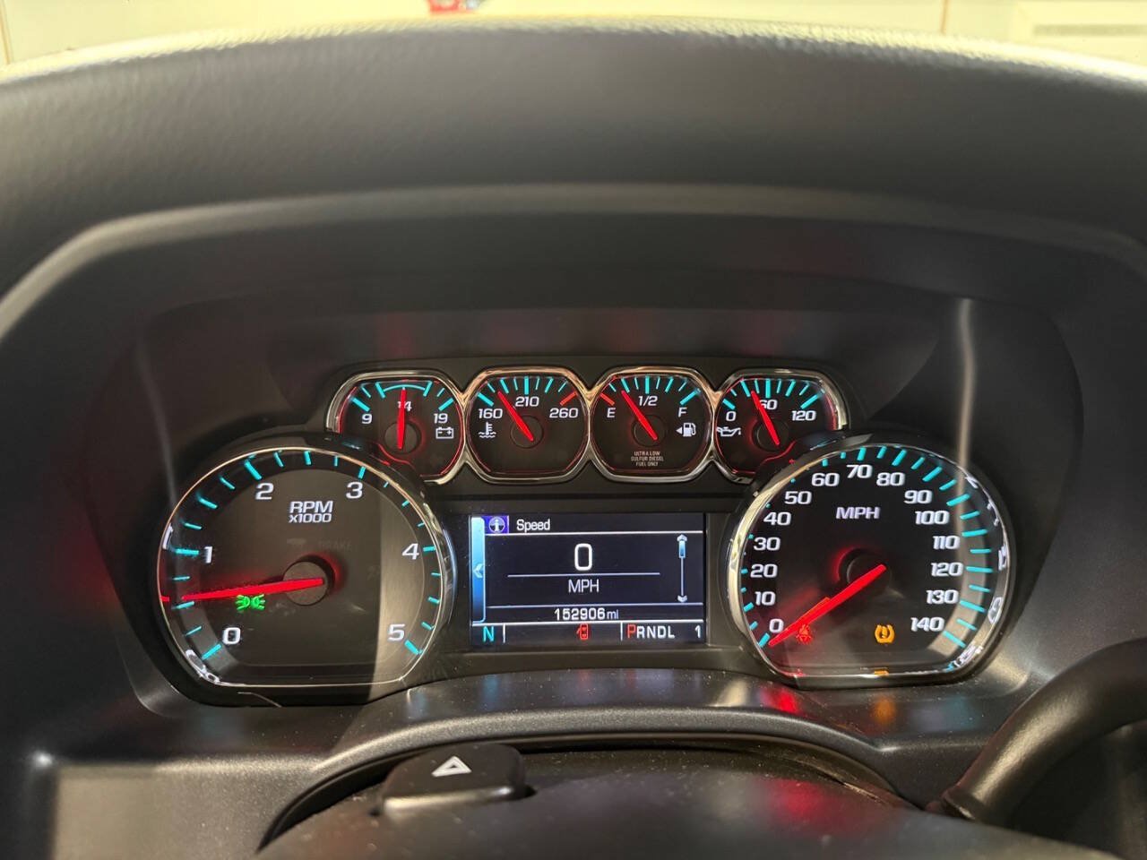 Used 2018 Chevrolet Silverado 2500 LT AWD/4WD image 9