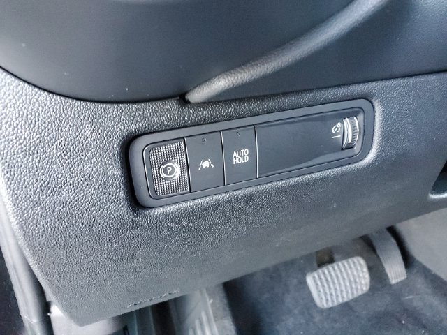 Certified 2025 Chevrolet Equinox EV LT FWD image 22