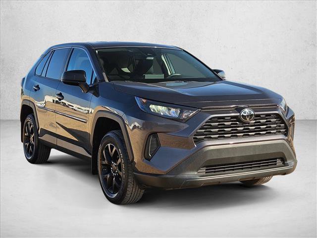 Used 2022 Toyota RAV4 LE FWD image 3