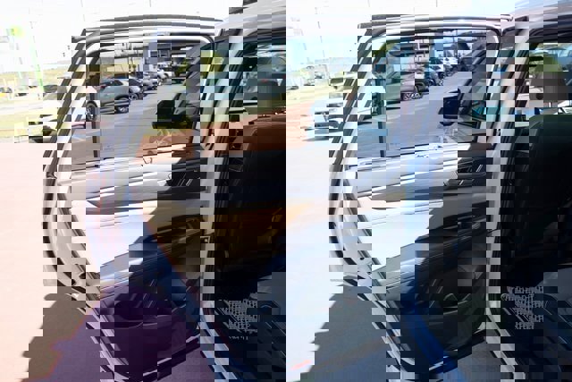 New 2026 Volkswagen Atlas Cross Sport SE image 12