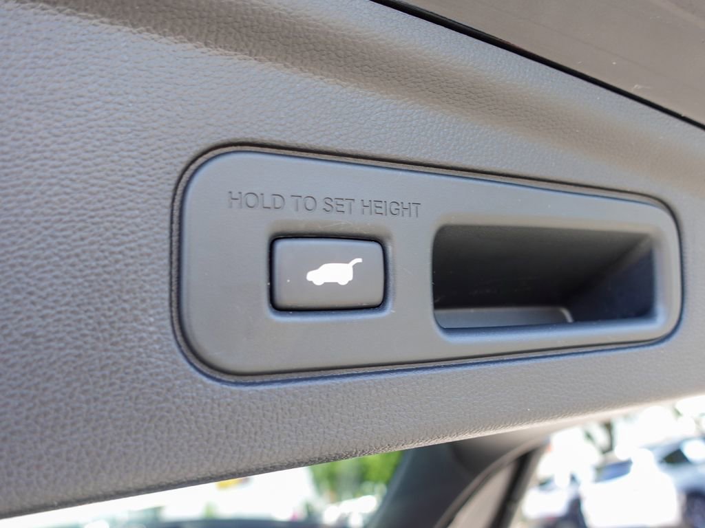 Used 2023 Acura MDX SH-AWD w/ Technology Package image 28