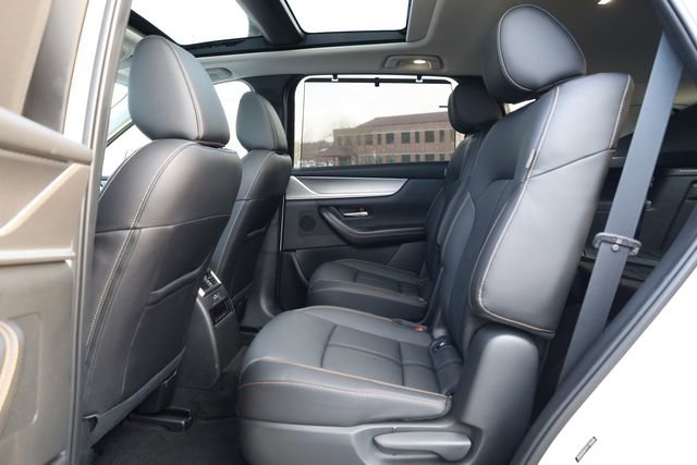 Used 2024 MAZDA CX-90 Plug-In Hybrid w/ Premium Pkg image 24